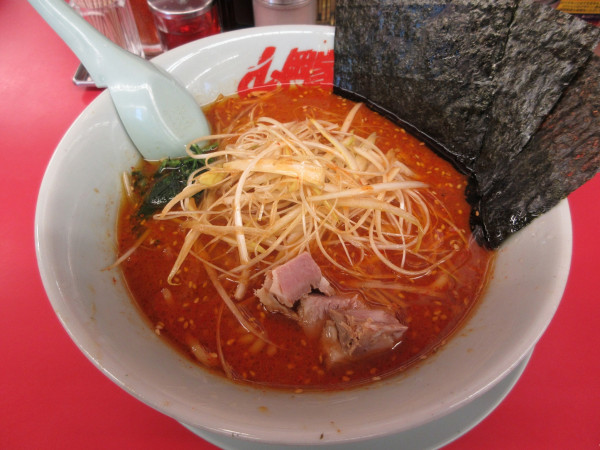 「辛味噌ネギラーメン（９９０円）」@ラーメン山岡家 阿見店の写真