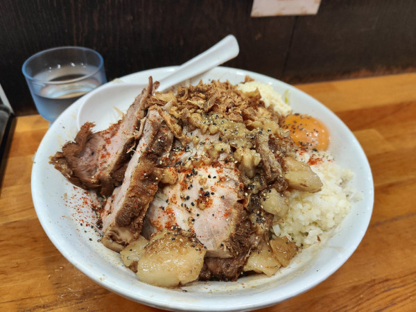 「汁なし」@自家製中華そば 麺 まる井の写真