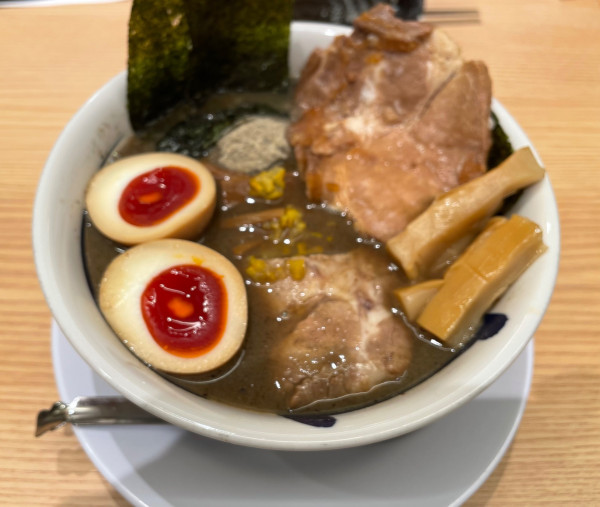 「めっちゃ煮干しラーメン」@つけ麺専門店 三田製麺所 八幡山店の写真