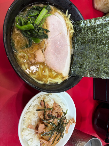 「ラーメン並　まぶし丼」@杉田家 千葉駅前店の写真