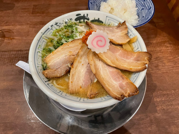 「からし味噌チャーシューラーメン1,150円」@ちゃーしゅうや武蔵 エアポートウォーク名古屋店の写真