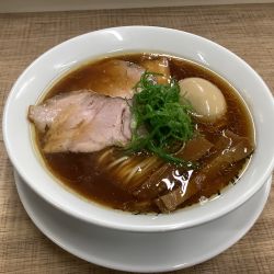 煮玉子らぁ麺（醤油）　1100円