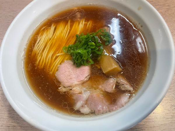 「醤油らーめん」@麺笑巧真の写真