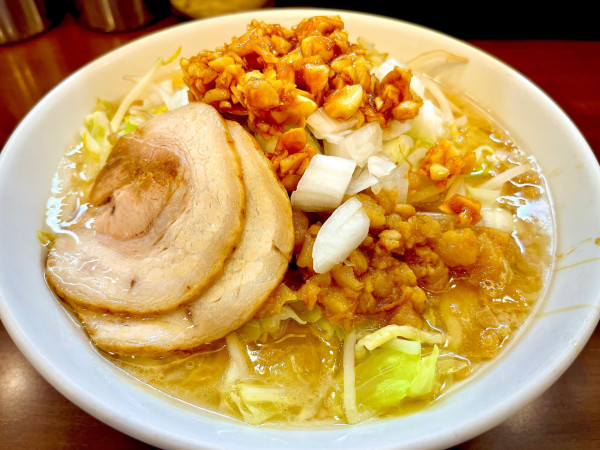 「豚そば（1150円）、CP（焼豚）」@横浜家系ラーメン たくみ家の写真