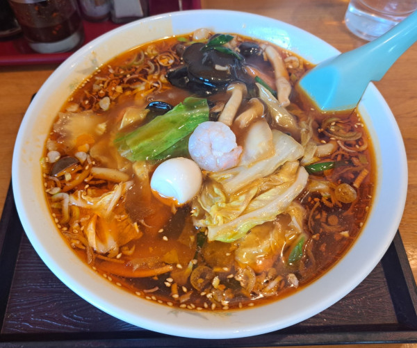 「ピリ辛五目ラーメン1000円」@麺來の写真