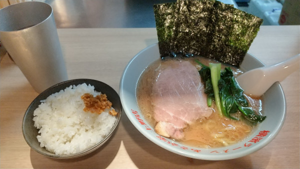 「ラーメン並」@横濱ラーメン あさが家 上野店の写真