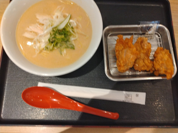 「鶏白湯ラーメン」@からあげ、定食、丼 がブリチキン。 イオンモール豊川店の写真