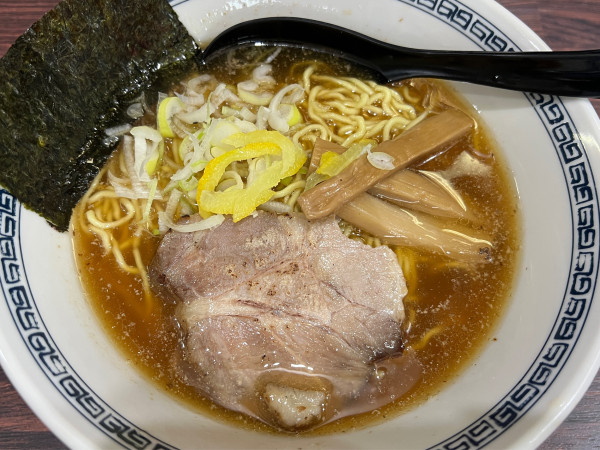 「らーめん」@中華そば 新の写真