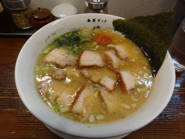 「山形辛味噌らーめん100円！ チャーシュー200円 肉めし2」@中華そば 馥の写真