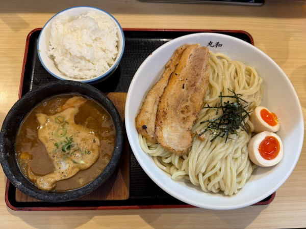 「丸和つけ麺1050円＋味玉150円＋ごはん中150円」@つけ麺丸和 各務原分店の写真