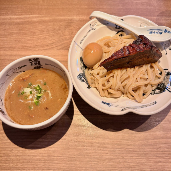 濃厚道貫つけ麺（1570円）