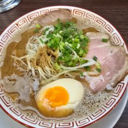パートⅣ　（平打ち麺）950円