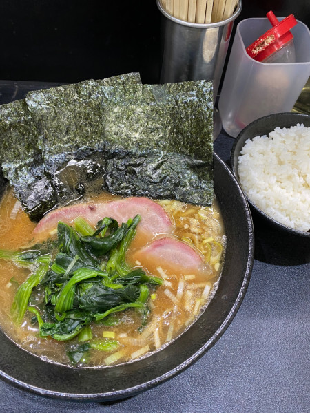 「ラーメン＋ライス」@家系ラーメン竜の写真