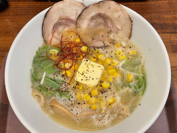 「コーンバター鶏白湯　￥１１８０」@鶏白湯ラーメン専門店 HEITAIYAの写真