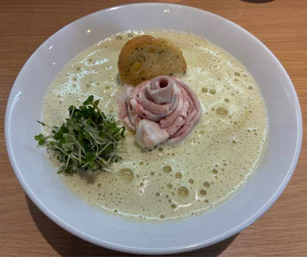 「あさりカルボ　1200円」@La Maison du Ramen ビスクの写真