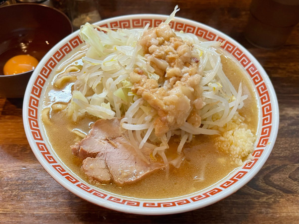 「ラーメン 普通+生玉子」@麺屋 鳳の写真