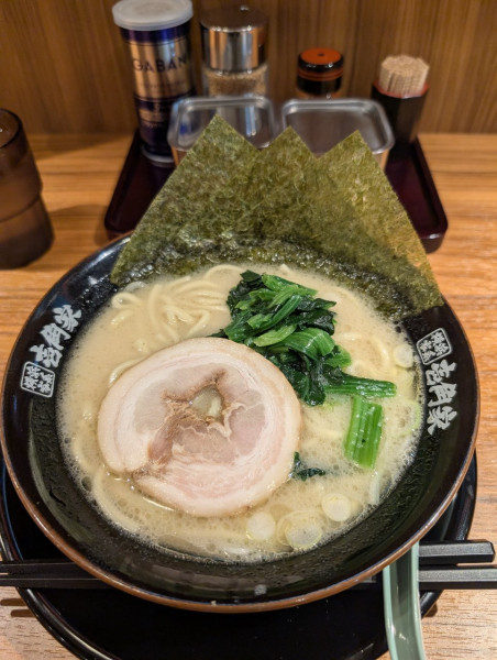 「塩ラーメン」@横浜家系ラーメン 壱角家 海浜幕張店の写真