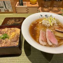 鴨らーめん+飲める親子丼