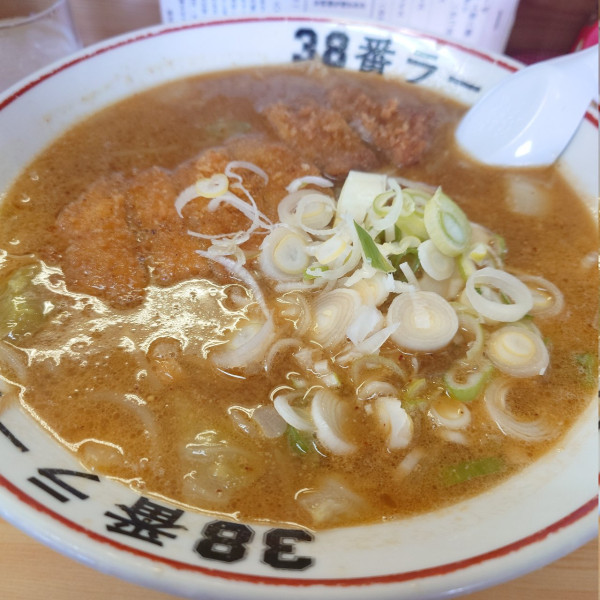 「みそカツラーメン」@ラーメン38番の写真
