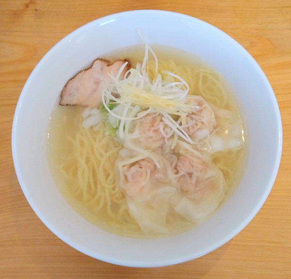 「塩ワンタン麺」@さくら食堂の写真