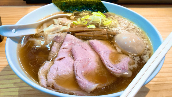 「特上ろはんしょうゆ」@拉麺ろはんの写真