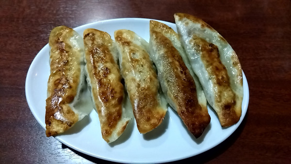 「焼きギョーザ（５５０円）」@中華食酒館 万龍記の写真