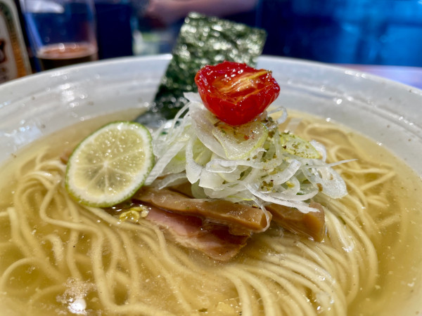 「サッポロ赤星 ＋ おつまみ盛 → 塩らぁ麺」@麺屋 さくら井の写真