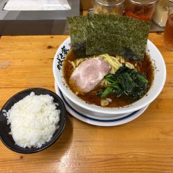 焦がしにんにくラーメン（1050）中盛（100）小ライス（150