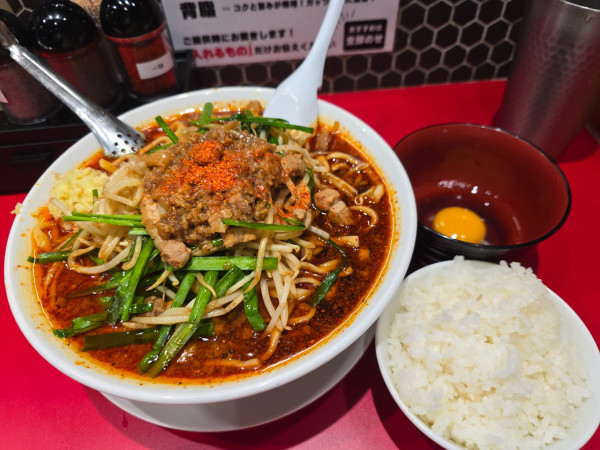 「火の玉セット（辛口）・大盛・ポン玉に変更 ￥1,590」@すず鬼直伝スタミナらーめん かわさ鬼の写真