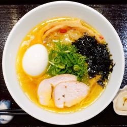 【土日限定】あっさり塩ラーメン＋うま塩味玉＋瓶ビール小