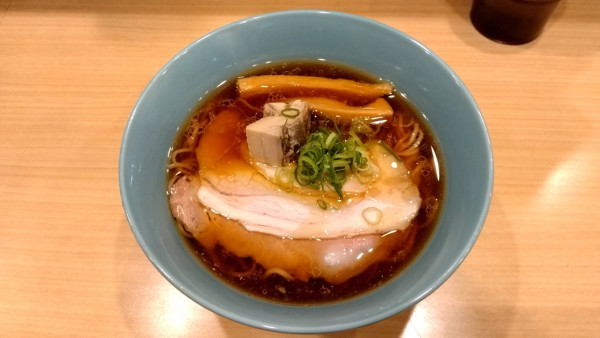 「地鶏中華そば 醤油_900円」@中華そばよしかわ 西荻窪店の写真