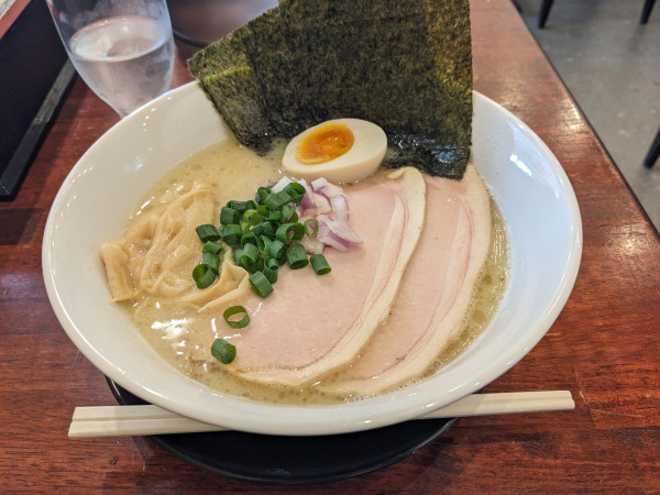 「スペシャルうっ鶏そば」@麺や厨の写真