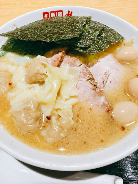 「特製鹿児島豚骨ラーメン」@#新宿地下ラーメンの写真