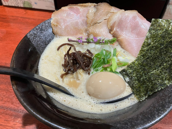 「特製白の鶏そば(醤油)」@麺屋 綴の写真