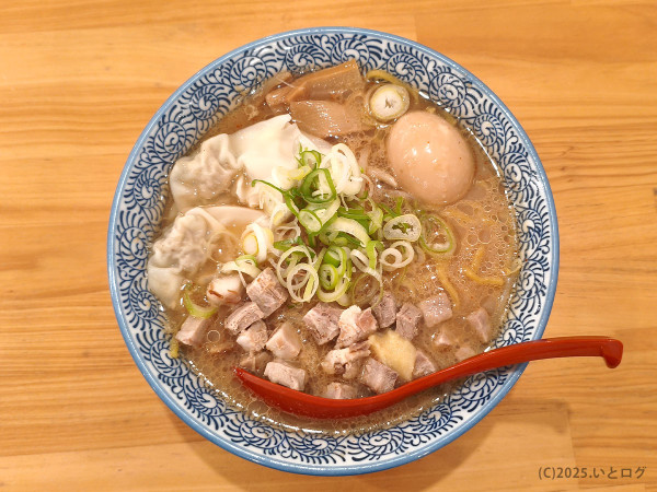 「贅沢盛り札幌味噌」@中華そば イッキューの写真