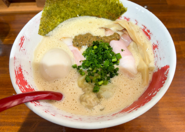 「牡蠣ラーメン (+特製トッピング)」@麺ダイニング 旬彩の写真