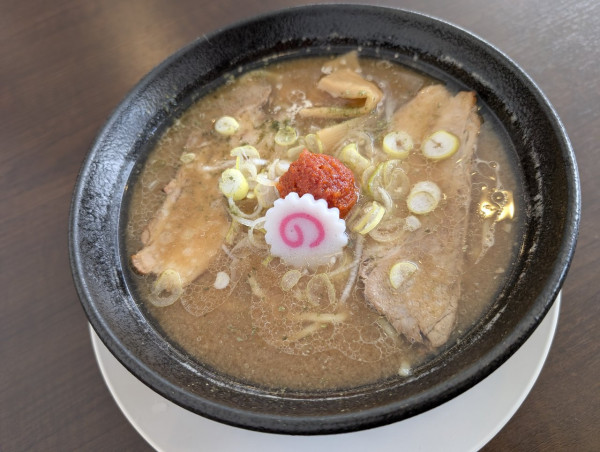 「辛味噌ラーメン950円」@麺処 若武者 大和田店の写真
