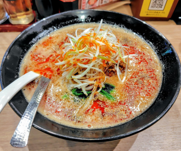 「青花椒香る担々麺 930円」@威風 蒲田南店の写真