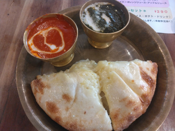 「16周年Cセット500円＋チーズなん100円＋ラッシー100」@asiandining&bar  khushiの写真