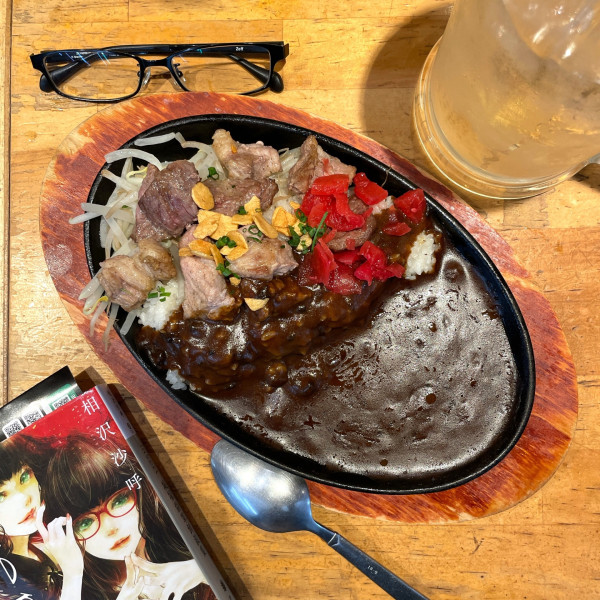 「肉焼きガーリックカレー」@ビーフキッチンスタンド 新橋店の写真