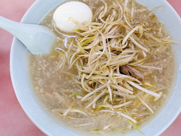 「ネギラーメン＋ゆで玉子」@ラーメンショップ 宝店の写真