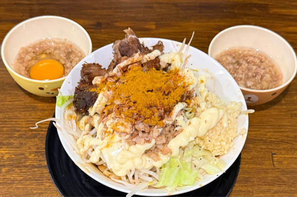 「カレー汁なし」@道の途中の写真