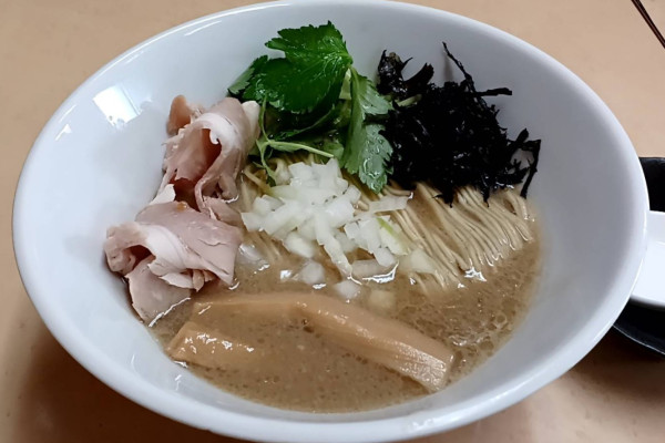 「蟹味噌濃厚白湯ら～めん（1,280円）、めし割り（140円）」@中華そば よしかわの写真