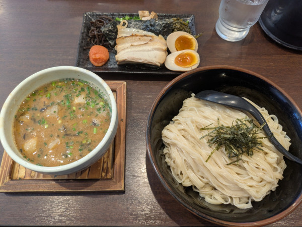 「つけ麺 全部のせ(大盛り)」@二代目 白神 各務原店の写真