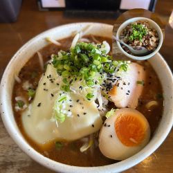味噌豚骨ラーメン太麺+ねぎチャご飯（1070+340）