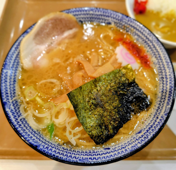 「中華そば 900円」@白楽 栗山製麺 ラゾーナ川崎店の写真