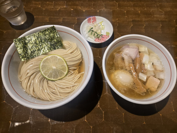 「昆布水塩」@特級鶏蕎麦 龍介 土浦学園通り店の写真