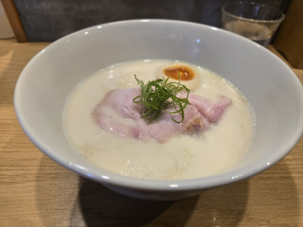 「鶏白湯麺」@らーめんMAIKAGURAの写真