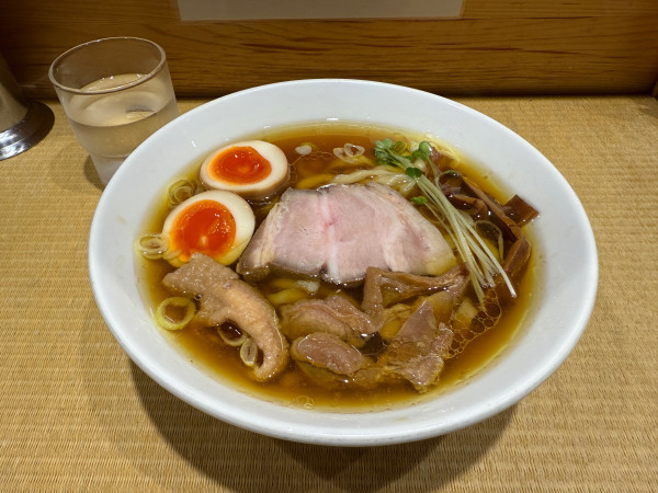 「親鳥中華そば」@手打 親鶏中華そば 綾川の写真