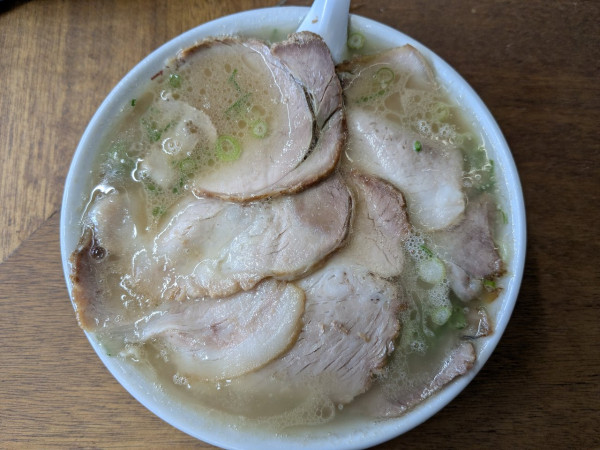 「チャーシュー麺950円替玉100円」@ふくちゃんラーメンの写真